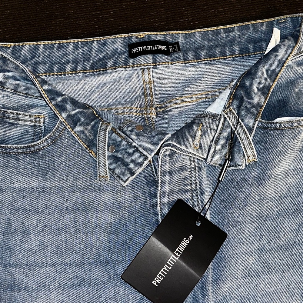 Pretty Little Thing Jeans Size 6